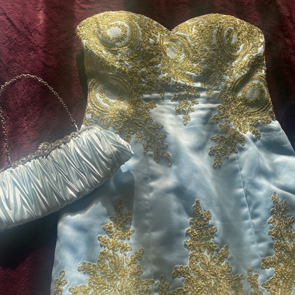 Stunning Sky Blue Mermaid Dress - Picture 6 of 9